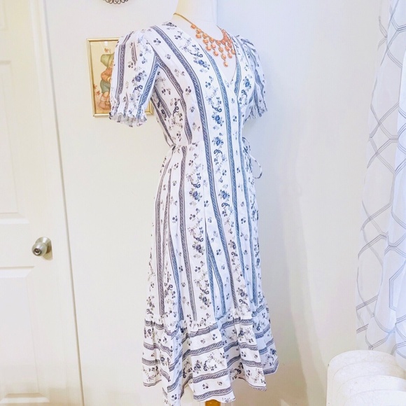 SOLD NEW Reformation Summer Wrap Linen Midi Dress White Blue Floral M Medium NWT - Picture 2 of 11
